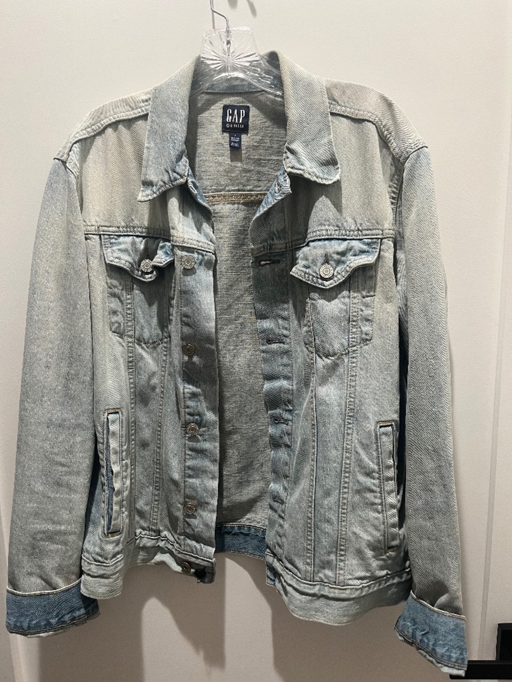 Gap Denim Women’s Jean Jacket in Size Medium